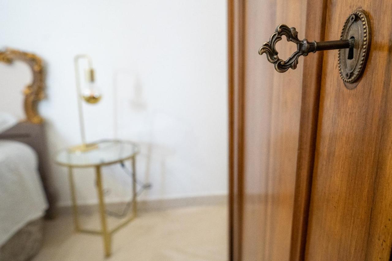 Corte Pietrantica - Charming Rooms & Suites Giovinazzo Exterior foto
