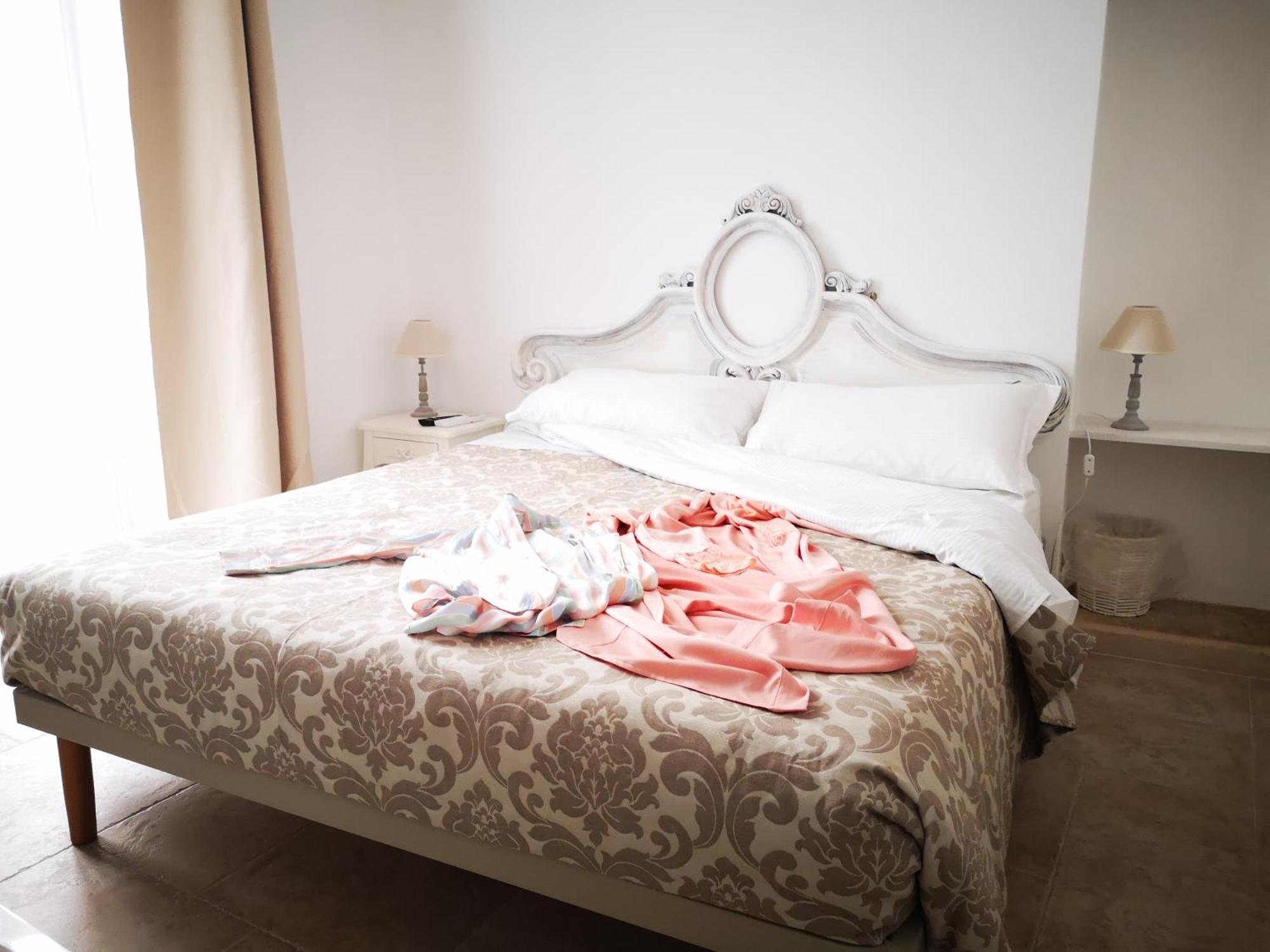 Corte Pietrantica - Charming Rooms & Suites Giovinazzo Zimmer foto
